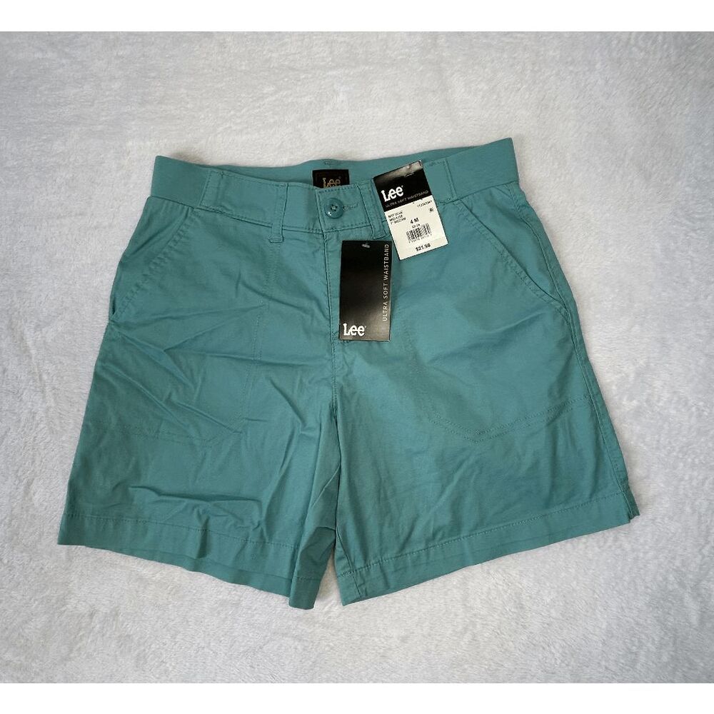 Women's Lee Elastic Waistband Cotton Blend Bay Blue Shorts NWT Size 4M Casual